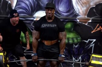 Joe Mackey Crushes a 412.8-Kilogram (910-Pound) Deadlift PR at Iron Wars VII