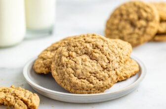 Chewy Oatmeal Cookies – thestayathomechef.com